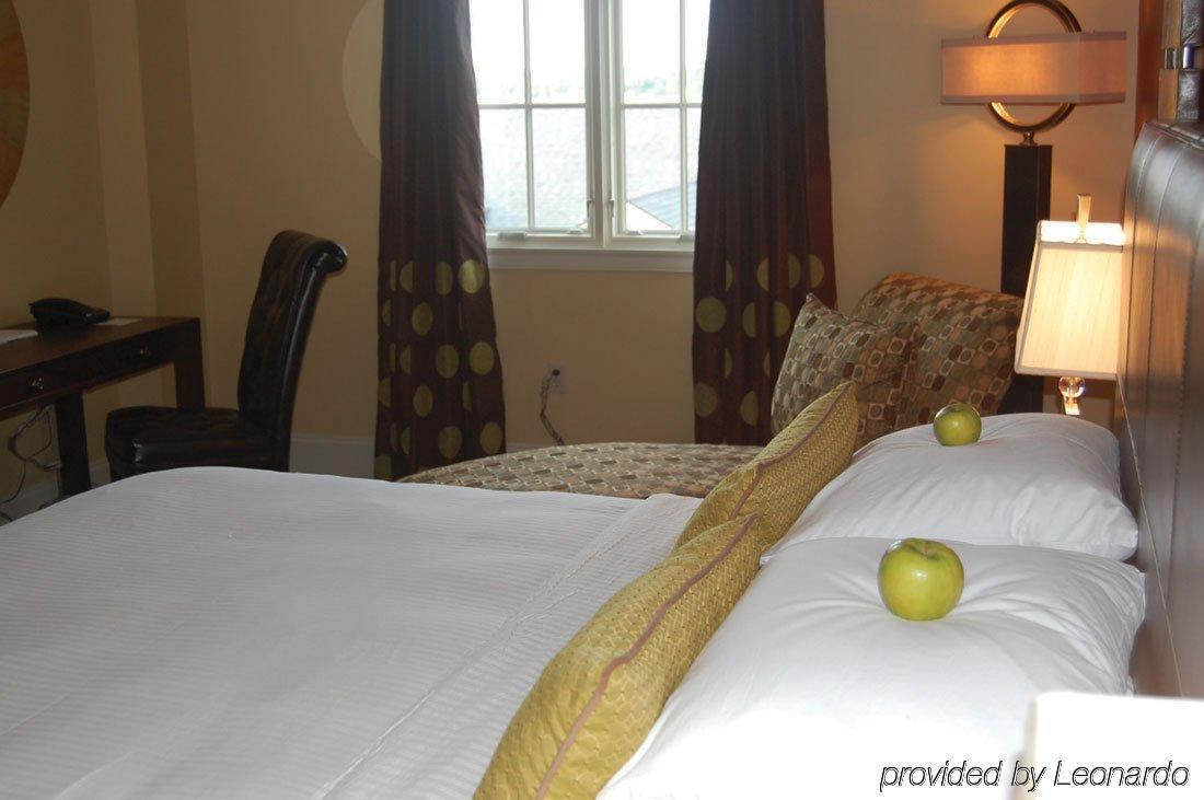 Carriage House Hotel Lafayette Chambre photo